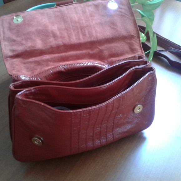 Red Patent Cynthia Rowley Bag - Picture 6 of 7